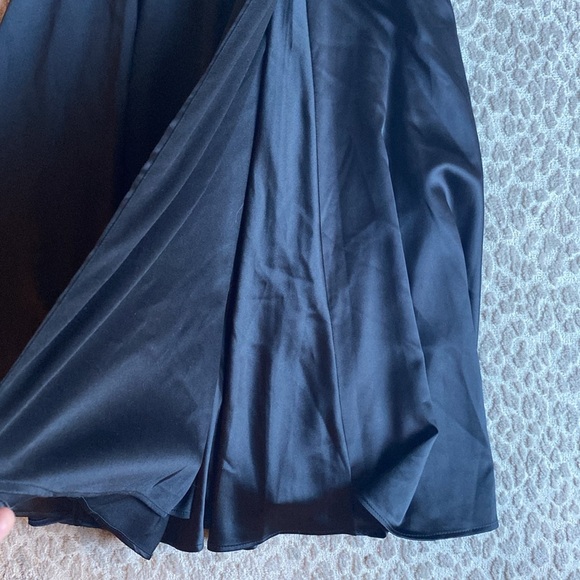 NWT Mac Duggal Black Puff Sleeve V-Neck Satin Collared A-line Midi Dress, size 0 - Picture 8 of 11